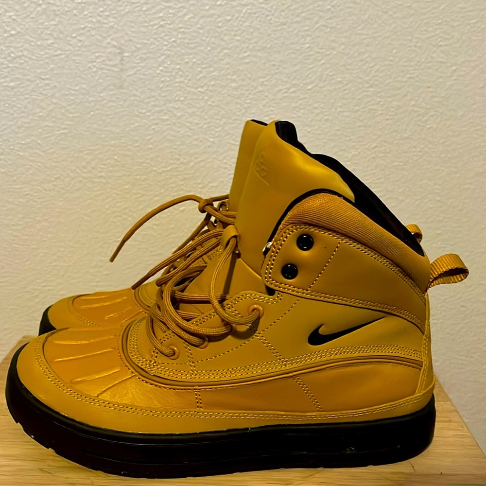 Nike Woodside 2 High ACG
Big Kids' Boots wheat